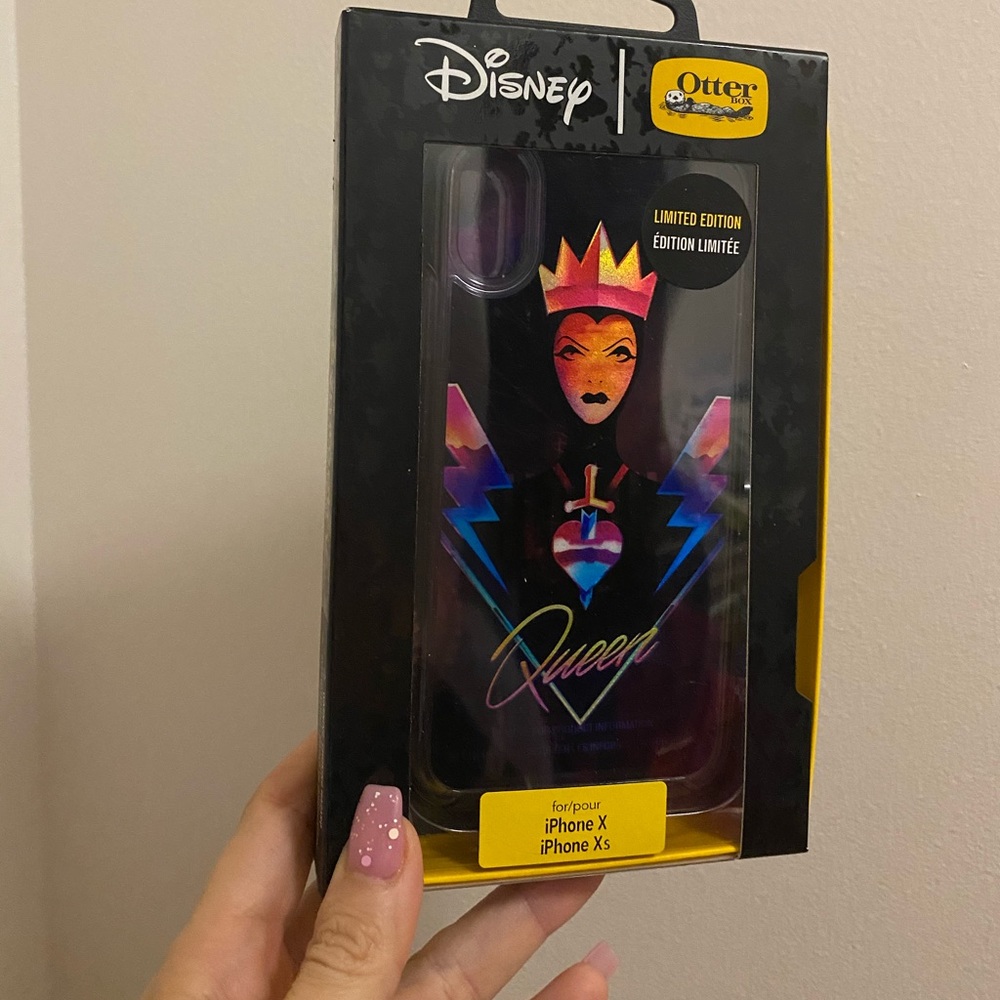 Otter box iPhone X/XS evil queen phone case